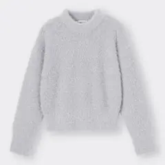【GU】シャイニークルーネックセーター