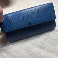 Louis Vuitton エピレザー 長財布 ブルー
