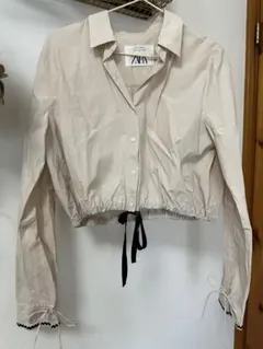 ・Zara シャツ　ピンクベージュ　クロップド丈　リボン