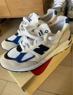 Item thumbnail for item 9c780aa4-363b-48f6-b5ee-e518e6eb2a25