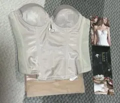 ブライダルブルーム　ブライダルインナー ビスチェ 　D70