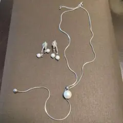 パール ネックレスとイヤリングセット