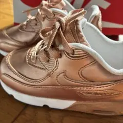 NIKE エアマックス　キッズスニーカー　１４センチメタリックピンクベージュ