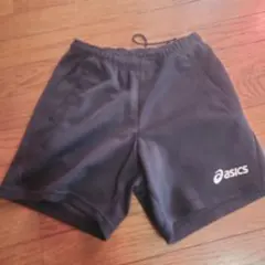 asics 黒 ショートパンツ