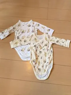 【クリスマスセール】UNIQLOプーさん柄 長袖肌着 2枚セット