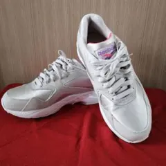 美品！　24ｃｍ　Reebok リーボック HEXALITEスニーカー