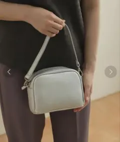 土日値下げ★極美品 URBAN RESEARCH DOORS 2WAYショルダーのサムネイル