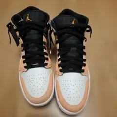 Air Jordan 1 Mid SE オレンジ/ブラック