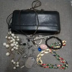 遺品整理 ネックレス、財布、ブレスレット等