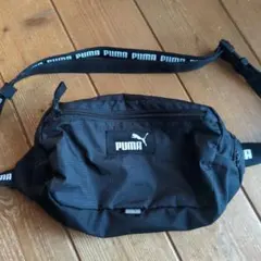PUMA ブラック ボディバッグ　ウエストポーチ