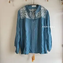 試着のみ*Shelly island 花刺繍スキッパーブラウスのサムネイル