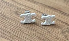 トリオンフ ピアス ホワイト