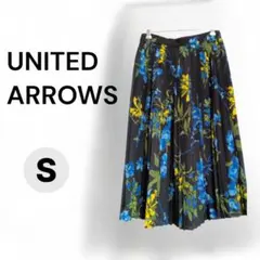 ✨美品✨UNITED ARROWS✨花柄 フレアスカート 黒のサムネイル