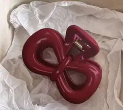 新品未使用品　リボン型　赤いヘアクリップ