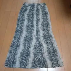 エミリアウィズ　ロングスカートのサムネイル