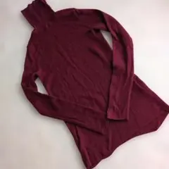 UNIQLOバーガンディ毛100%タートルネック セーター Ｌサイズ