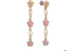 さなちゃん様専用　MARY QUANT フラワーモチーフ　ビジュー　ピアス