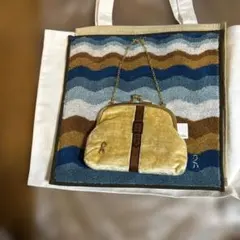 ロベルタクリーム色のトートバッグ＆ハンカチ手提げ付き