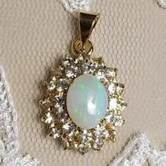 ホワイトオパール ペンダントトップ
