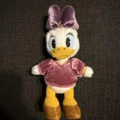 Disney デイジー ぬいぐるみバッジ