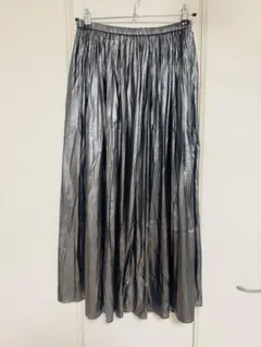 メタリックシルバー プリーツロングスカート　グローバルワーク