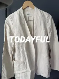【美品】TODAYFUL ノーカラーリネンジャケット　アイボリー　36サイズのサムネイル