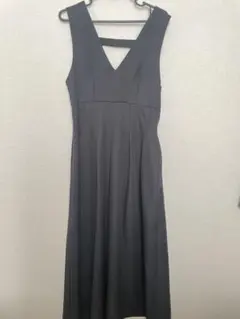 ブラック ノースリーブ Vネック ドレス　ワンピース　フォーマル可