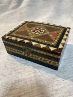 Item thumbnail for item 94e9a16a-a92e-453d-8f50-c14b14be8bd8