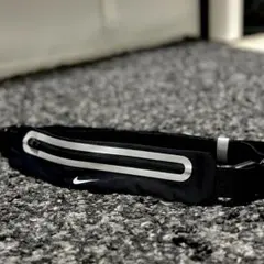 NIKE ランニングスリムウエストバッグ