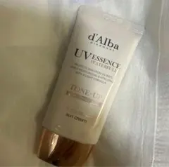 d'Alba UV Essence Waterfull サンクリーム