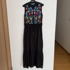 新品グレースコンチネンタルビッグカラー刺繍ワンピース 38サイズ