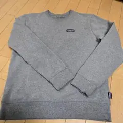 patagonia グレー クルーネック トレーナー