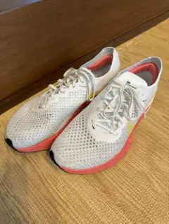 【土日限定値下げ】ナイキ　ヴェイパーフライネクスト%3（26cm）