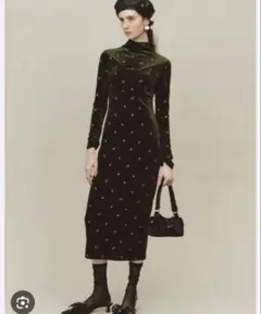 エンブロイダリーフラワーワンピース lily brown グリーン　ベロア