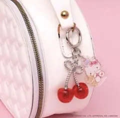 サンリオキャラクターズ　きらきらフルーツチャーム A大粒さくらんぼ　キティ