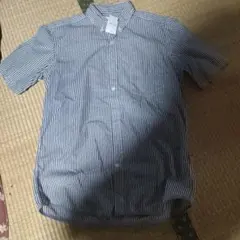 青と白のストライプ 半袖シャツ ボタンダウン