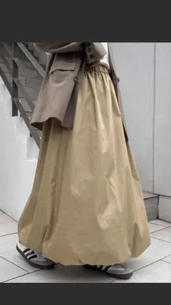 新品　バルーンフレアスカート