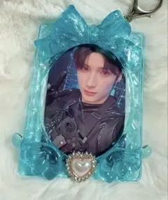 【029】B8 トレカケースキーホルダー ケースデコ レジン 天使 ブルー