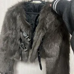 グレー毛皮コート