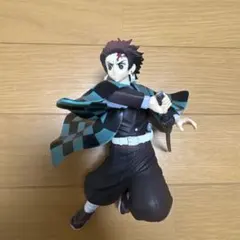 竈門炭治郎 フィギュア 花模様台座付き