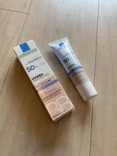 【メルカリ便】ラロッシュポゼ UVイデア BBクリーム02 30ml×3 正規品 UVイデア XL プロテクションBB 02 ( 30ml )/ ラ ロッシュ