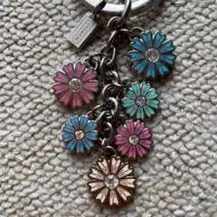 <新品>COACH フラワーチャーム キーホルダー