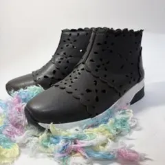 【美品】ティービー センソユニコ パンチング スカラップ 厚底ブーツ 23.5のサムネイル