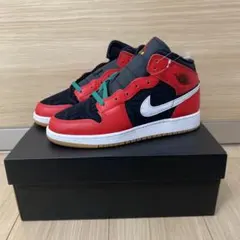 NIKE エアージョーダン MID SE