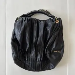 miumiu レザーバック
