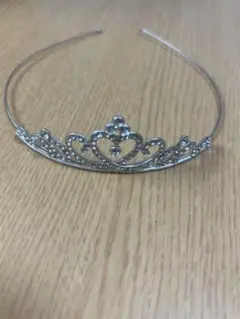 シルバー ハート型 ティアラ