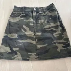 迷彩柄　カモフラ　スカート