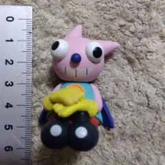 クレヨンしんちゃん まちぼうけ ヘンダーランドの大冒険　ヘンダーくん