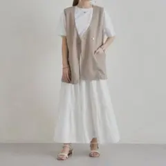 【美品】週末値下‼️リネン混スリーブレスジャケット べストジレのサムネイル