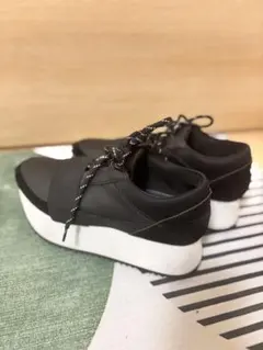 ブラックプラットフォームスニーカー